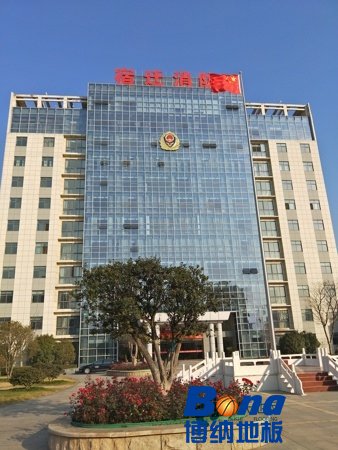 用什么体育地板施工价格